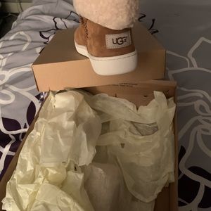 Brand new size 8 women’s UGG Mika Sneaker
